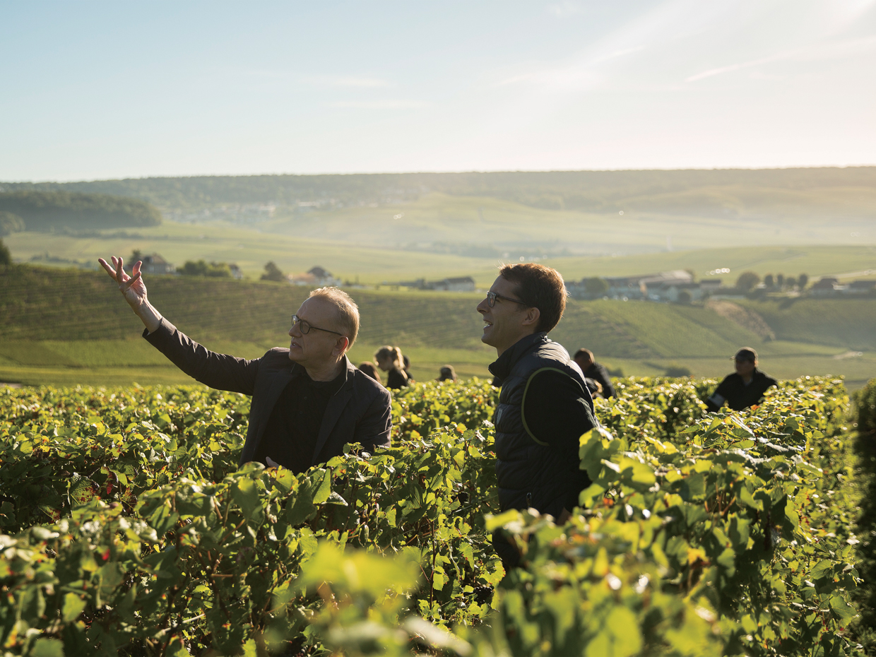 （左）リシャール・ジェフロワ 1954年シャンパーニュ生まれ。（右）ヴァンサン・シャプロン 1976年コンゴ生まれ。