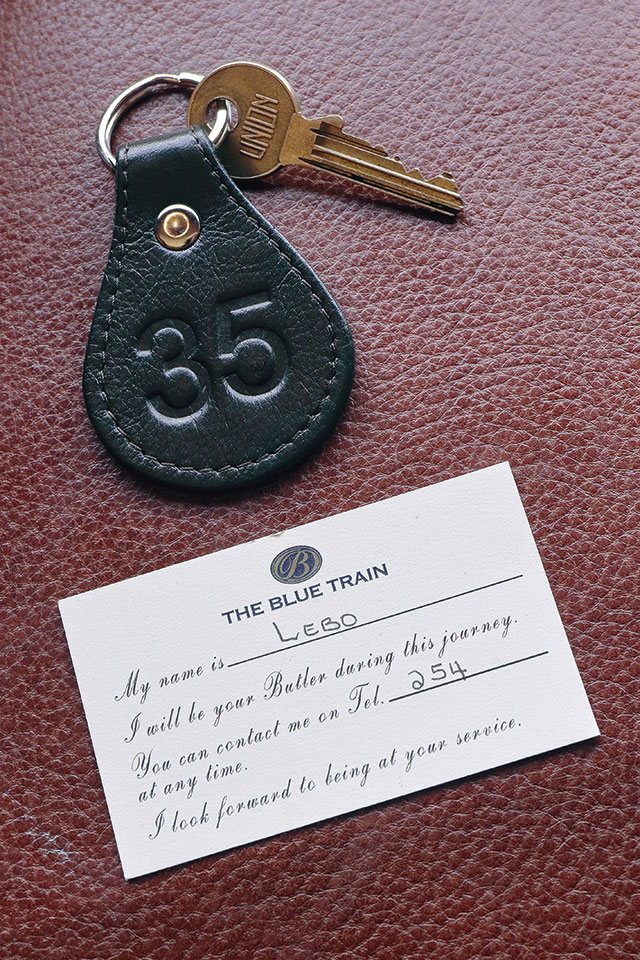 ブルートレインのルームキーとメッセージカード