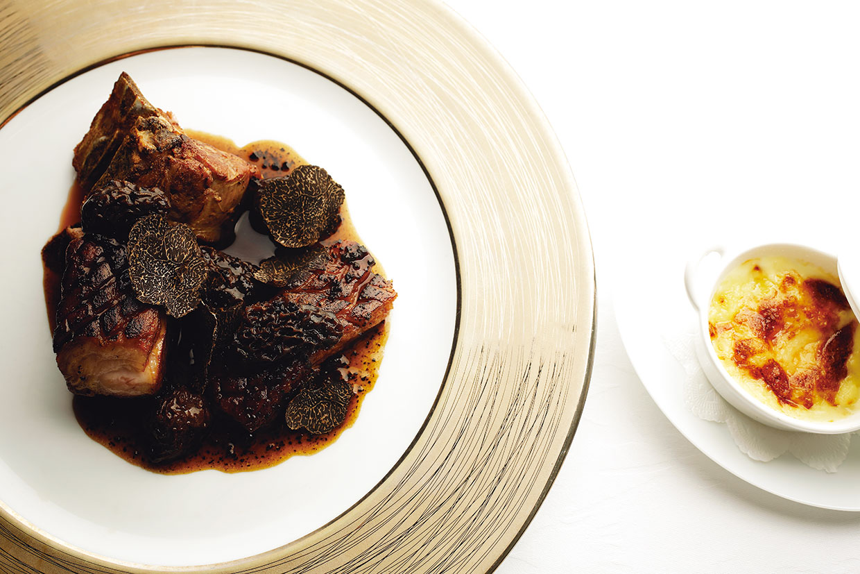 ル・マンジュ・トゥー。仔羊とモリーユ茸の組み合わせ