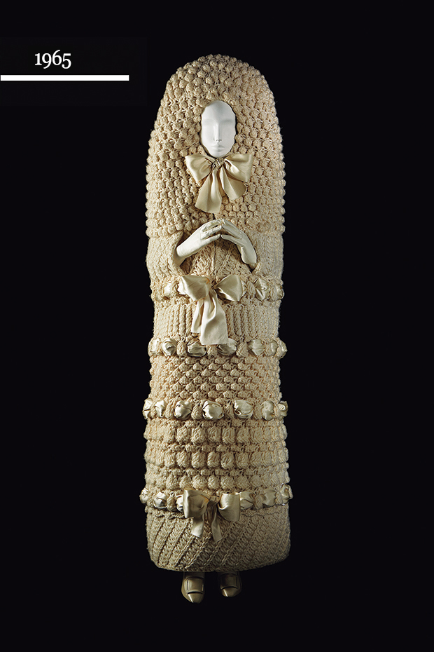 イヴ・サンローラン、1965年「バブーシュカ」ウエディング・ガウン