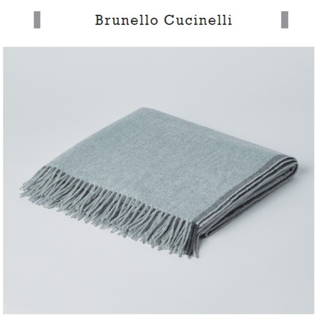 ブランド名＋以下のキャプションの要約