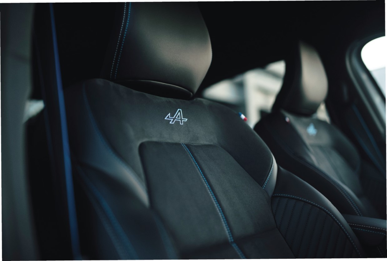 人生を謳歌するクルマ、ルノー アルカナ