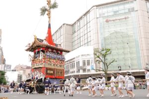 京の中心に住まう、プレサンスコーポレーション