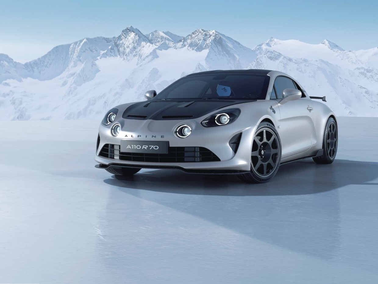 スポーツカーと暮らす、アルピーヌ