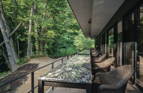 静寂に包まれた非日常の聖域へTHE YUKAWA 一條支店