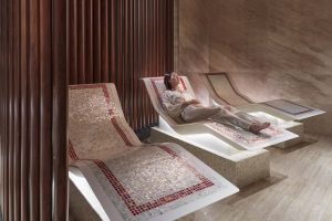 香港のレジェンド、コロニアルシックの新たなフレーズへ