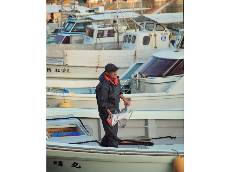 豊後水道一本釣りにこだわる漁師たちがいる