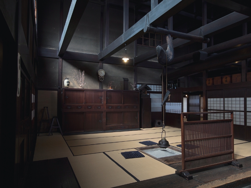 天領 飛騨高山荘厳な空気が流れる東山寺町