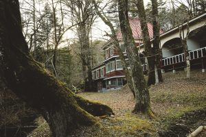 軽井沢物語　Ordinary or Extraordinary?